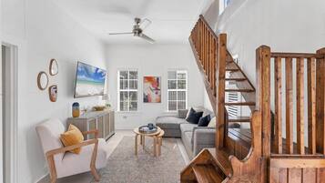 Apartment, 1 Queen Bed with Sofa bed, Patio, City View (TAY307-B) | Living area