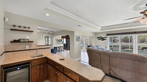 Maison, plusieurs lits, accès piscine (SBC945) | Intérieur