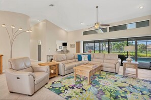 Living area - 1140 la Palma Court (Punta Gorda)