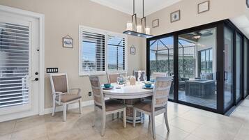 House, Multiple Beds, Pool Access (SVD325) | Dining