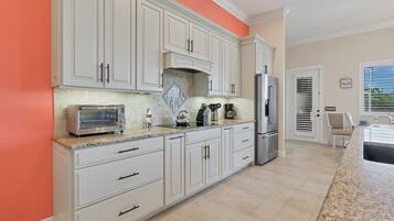 House, Multiple Beds, Pool Access (SVD325) | Private kitchen | Fridge, microwave, oven, stovetop