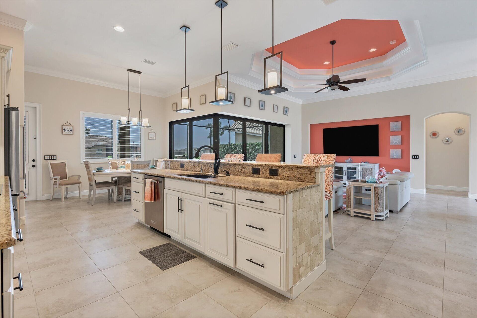 House, Multiple Beds, Pool Access (SVD325) | Private kitchen | Fridge, microwave, oven, stovetop