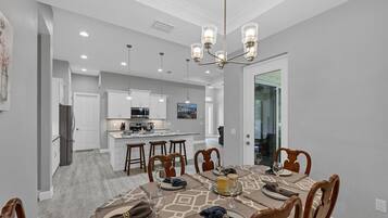 House, Multiple Beds, Balcony (DBA22089) | In-room dining