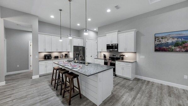 Maison, plusieurs lits, balcon (DBA22089) | Cuisine privée