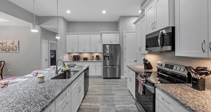 22089 Deborah Avenue