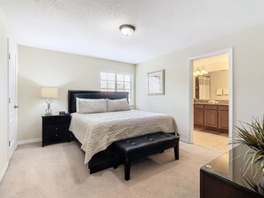 House, Multiple Beds, Pool Access (CAL8967)