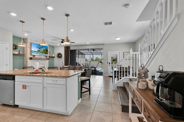 House, Multiple Beds, Pool Access (PSD967) | Private kitchen | Fridge, microwave, oven, stovetop