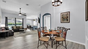 Ferienhaus, Mehrere Betten, Poolzugang (WP2216) | Speisen