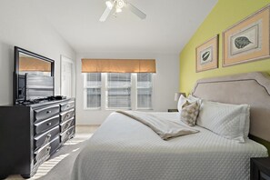 House, Multiple Beds, Pool Access (OP7678) | 3 bedrooms, individually decorated, individually furnished, bed sheets