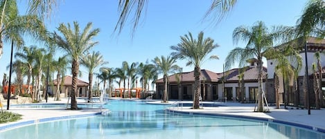 室內泳池、室外泳池