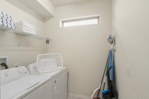 Hus, flere senger, adgang til basseng (MOC5448) | Innvendig