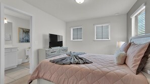 House, Multiple Beds, Pool Access (MOC5448) | 5 bedrooms, individually decorated, individually furnished, bed sheets