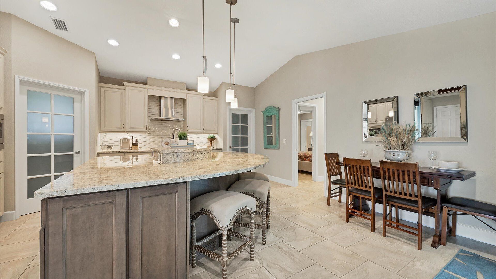 Casa, varias camas, acceso a la piscina (SMC1588) | Interior