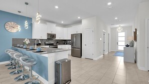 獨棟房屋, 多張床, 可使用泳池 (SSH9004) | 私人廚房 | 電冰箱、微波爐、烤箱、爐台