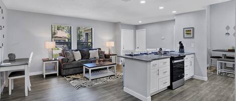 ハウス ベッド (複数台) バルコニー オーシャンビュー (COB5638) | 内装