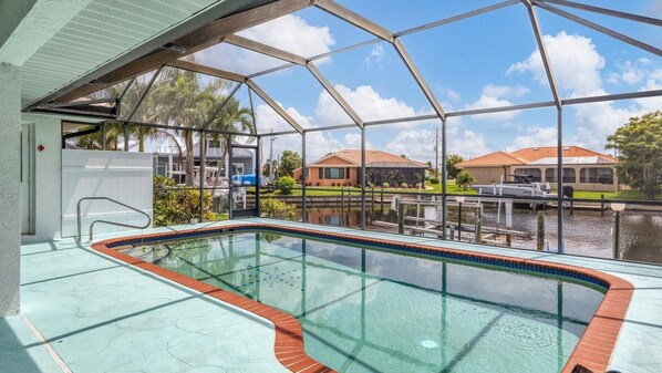 Indoor pool, outdoor pool - 260 Coronado Drive (Punta Gorda)