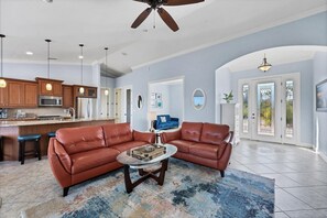 House, Berbilang Katil, Pool Access (ARC8138) | Ruang tamu