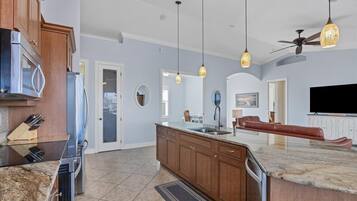 House, Multiple Beds, Pool Access (ARC8138) | Private kitchen | Fridge, microwave, oven, stovetop