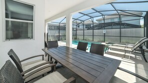 House, Multiple Beds, Pool Access (SHD4720) | Outdoor dining