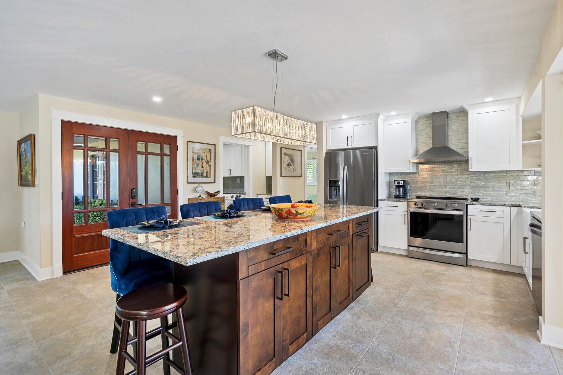 House, Multiple Beds, Pool Access (WMR2301) | Private kitchen | Fridge, microwave, oven, stovetop