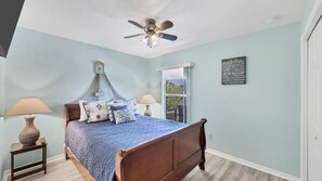 4 bedrooms, individually decorated, individually furnished, bed sheets
