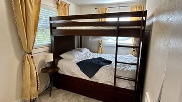 2 bedrooms, iron/ironing board, travel crib, free WiFi