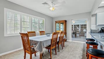 House, Multiple Beds, Patio (BKR249) | Dining