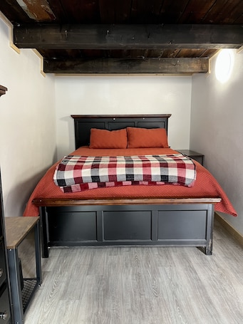 1 bedroom, WiFi, bed sheets. Studio Apartment in Wallace
