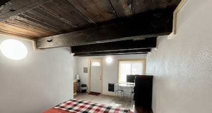Studio Apartment in Wallace