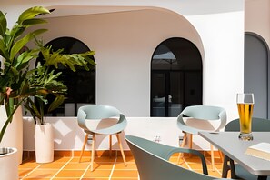 Apartment | Outdoor dining