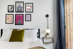 1 室のベッドルーム、WiFi