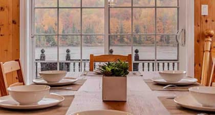 Bord de l`eau, Spa, billard.