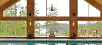 Rustic & Modern Chalet. 32 Acre of Land. Avec SPA