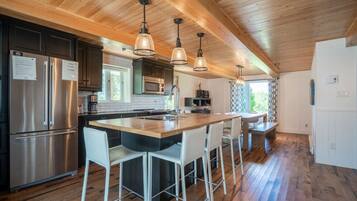 Frigorífic, microones, forn i placa de cuina