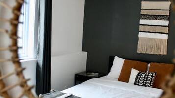 3 slaapkamers, een bureau, wifi, beddengoed