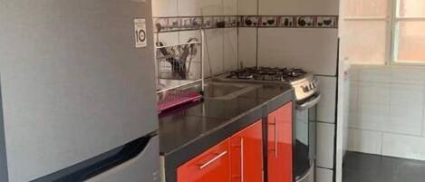 微波炉、烤箱、炉灶、洗碗机