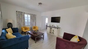 Living area - Miami Vibe Home
 (Miami)