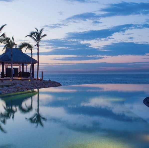 Pool - Grand Studio at the Solmar Lands End Spa & Resort (Cabo San Lucas)