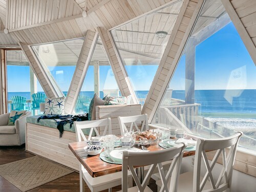 Oceanfront Seaside Stargazer+Hot Tub+Pets OK+Infinity Table+Beach Gear+4 Kings