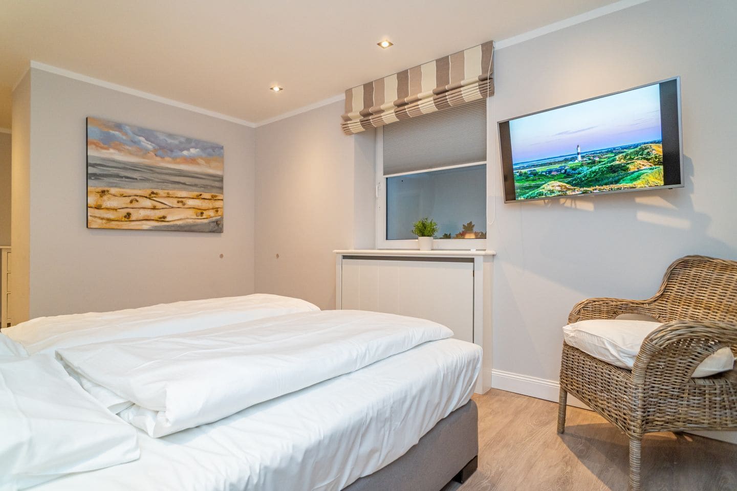 3 chambres, fer et planche à repasser, Wi-Fi, draps fournis