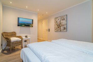 3 quartos, ferros/tábuas de passar roupa, Wi-Fi, roupa de cama