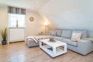 Fernseher, Stereoanlage