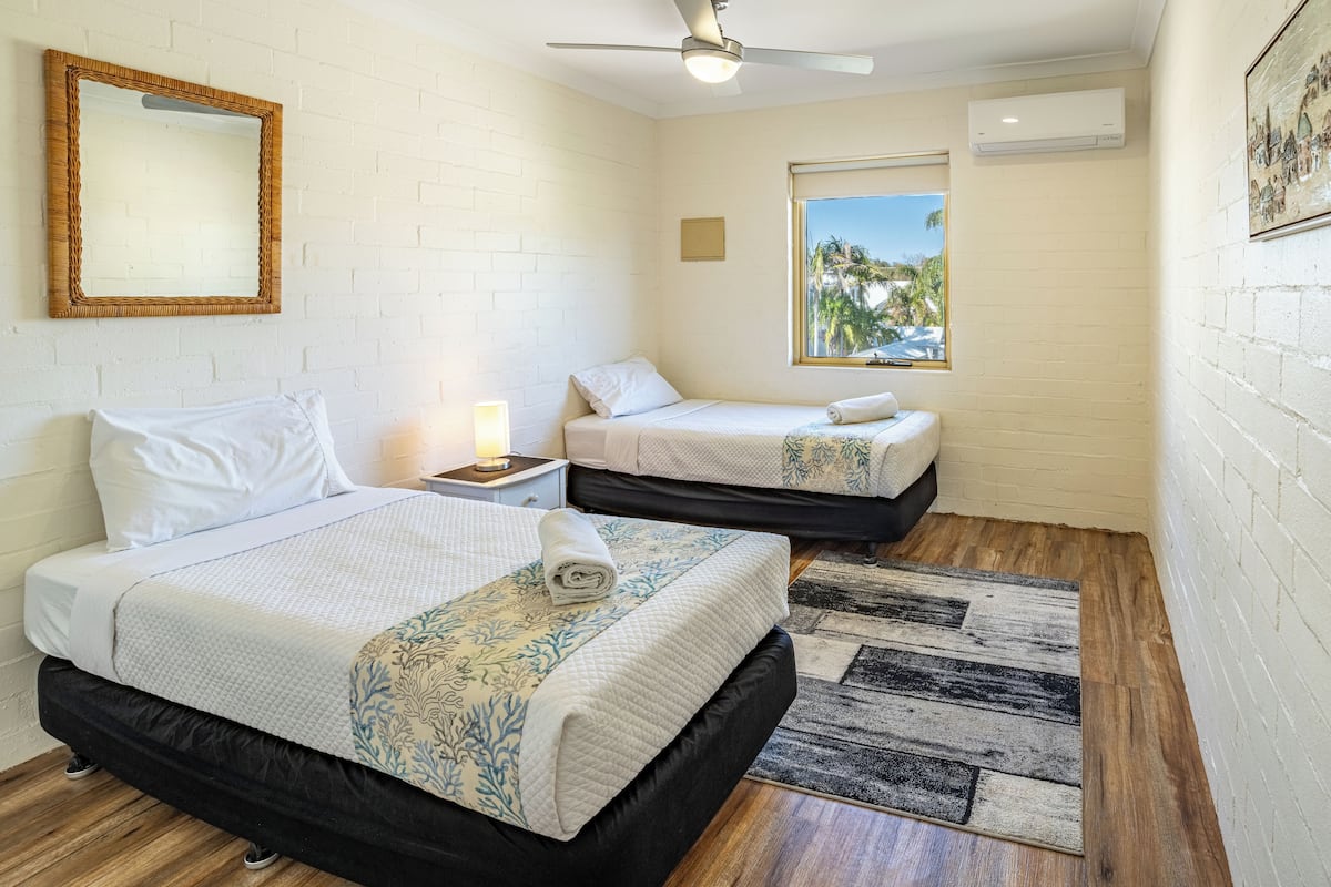 1 bedroom, individually decorated, individually furnished