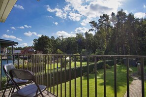 Property grounds - Ferienwohnung Cosmo - Direkt am Waldrand mit Balkon und in Strandnähe - Ferienwohnung Cosmo (Glowe)