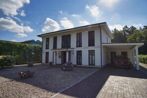 Exterior - Ferienwohnung Cosmo - Direkt am Waldrand mit Balkon und in Strandnähe - Ferienwohnung Cosmo (Glowe)