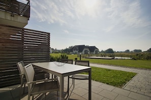 Unclassified image, 5 of 20, button - Moderne Ferienwohnung in Ruhiger Lage mit Terrasse - Wreecher Idyll Fewo 02 - Wreecher Idyll (Putbus)