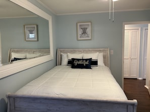 1 bedroom, iron/ironing board, WiFi, bed sheets - The Dolce Cabana located on the golf course in beautiful Diamondhead, MS. (Diamondhead)