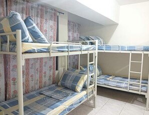 1 室のベッドルーム、WiFi