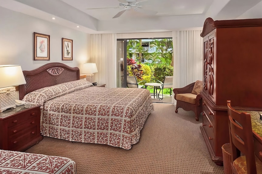 Seaside Accommodation! Minutes Away From Blue Hawaiian Helicopter, Pool - Lahaina