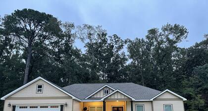 NEW Home! NEAR Tanger Outlet, Dwtn SAV, NEW Enmarket Arena, & Tybee Beach